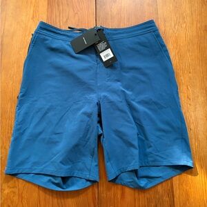 Ten Thousand Foundation Short Workout Gym 9IN Liner DEEPDIVE XL